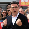 L&iacute;der da C&acirc;mara de Manchester ser&aacute; candidato &agrave; sucess&atilde;o de Keir Starmer