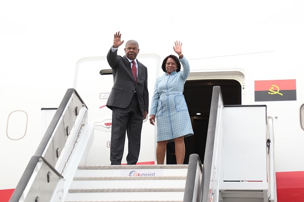 Presidente da Rep&uacute;blica, Jo&atilde;o Louren&ccedil;o, e Primeira Dama deslocam-se ao Brasil em visita privada - foto de arquivo