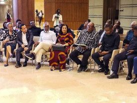 Encontro entre o ministro da cultura e artistas pl&aacute;sticos  - Angop