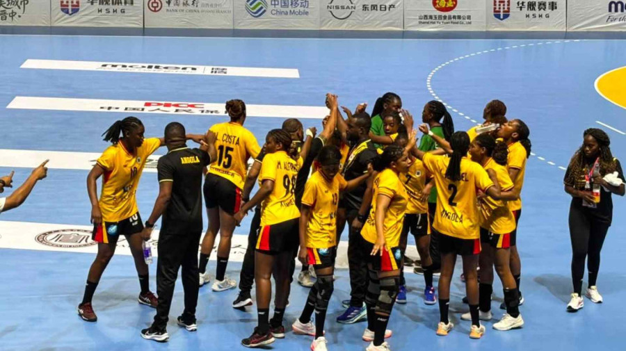 Jogadoras da selec&ccedil;&atilde;o nacional j&uacute;nior feminina de andebol