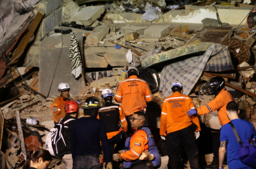 N&uacute;mero de v&iacute;timas do sismo na Venezuela sobe para 929 mortos