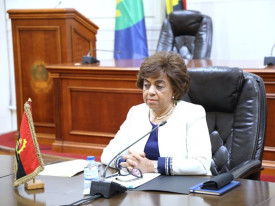 Secret&aacute;ria de Estado para as Rela&ccedil;&otilde;es Exteriores, Esmeralda Mendon&ccedil;a, representa Chefe de Estado angolano em reuni&atilde;o da SADC - MIREX