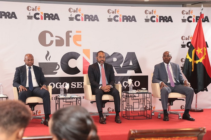 Ministro da Justi&ccedil;a e dos Direitos Humanos, Marcy Lopes (centro), durante a 22&ordf; edi&ccedil;&atilde;o do Caf&eacute;CIPRA