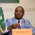 Chefe do CDC-Africa alerta que surto de Ebola na RDC permanece "muito grave" 

