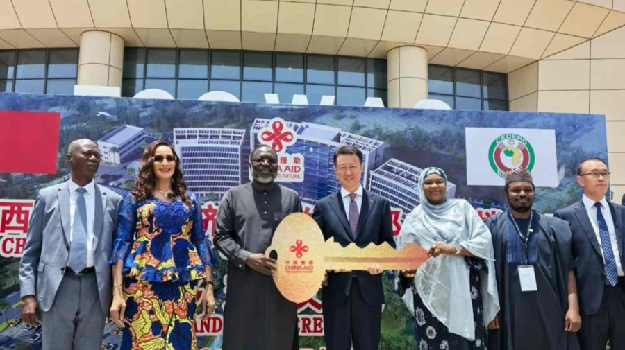 CEDEAO inaugura nova sede constru&iacute;da com apoio da China
