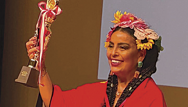 Artista pl&aacute;stica M&aacute;rcia Dias