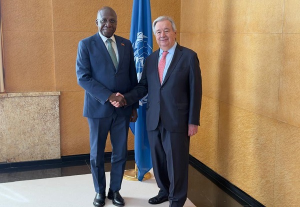 Ministro das Rela&ccedil;&otilde;es Exteriores, T&eacute;te Ant&oacute;nio, reuniu-se com o Secret&aacute;rio-geral da ONU, Ant&oacute;nio Guterres, em Genebra (Su&iacute;&ccedil;a)