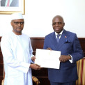 Ministro das Rela&ccedil;&otilde;es Exteriores, T&eacute;te Ant&oacute;nio, recebe mensagem do Presidente do Tchad dirigida ao Presidente Jo&atilde;o Louren&ccedil;o