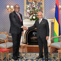 Presidente das Maur&iacute;cias, Dharambeer Gokhool, acreditou Domingos de Almeida Silva Coelho, como embaixador extraordin&aacute;rio e plenipotenci&aacute;rio de Angola