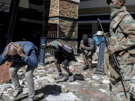 Mais de 300 pessoas detidas na &Aacute;frica do Sul por actos contra imigrantes - DR
