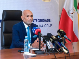 Presidente do Grupo Nacional de Acompanhamento aos Parlamentos da CPLP, Vig&iacute;lio de Fontes Pereira - Edi&ccedil;&otilde;es Novembro