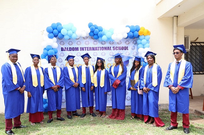 Estudantes angolanos da Baldom International School de Abuja (Nig&eacute;ria) terminaram com distin&ccedil;&atilde;o o ano lectivo 2026