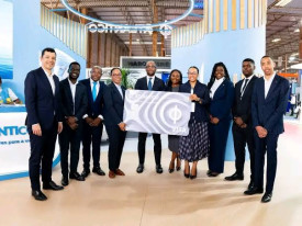 Lan&ccedil;amento do primeiro cart&atilde;o de d&eacute;bito Visa em Angola  - DR