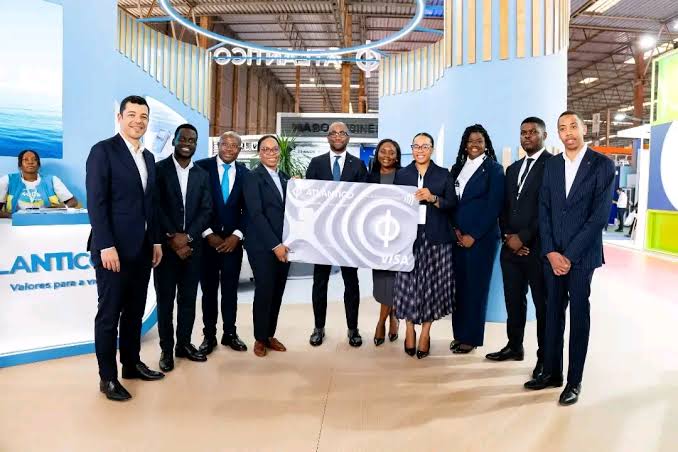 Lan&ccedil;amento do primeiro cart&atilde;o de d&eacute;bito Visa em Angola 