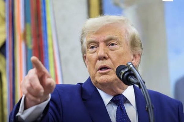 Trump amea&ccedil;a UE com "tarifa substancial" se n&atilde;o recuar na multa &agrave; Google