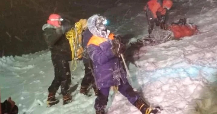 Cinco alpinistas b&oacute;snios morrem na montanha mais alta da Europa