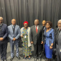 Delega&ccedil;&atilde;o parlamentar angolana com o Presidente da &Aacute;frica do Sul, Cyril Ramaphosa (centro), na reuni&atilde;o do Parlamento Pan-Africano