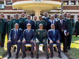Delega&ccedil;&otilde;es dos Minist&eacute;rios da Defesa de Angola e do Botswana reuniram-se em Gaborone (Botswana) - DR