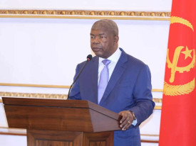 Chefe de Estado real&ccedil;a coragem de Julius Nyerere - DR