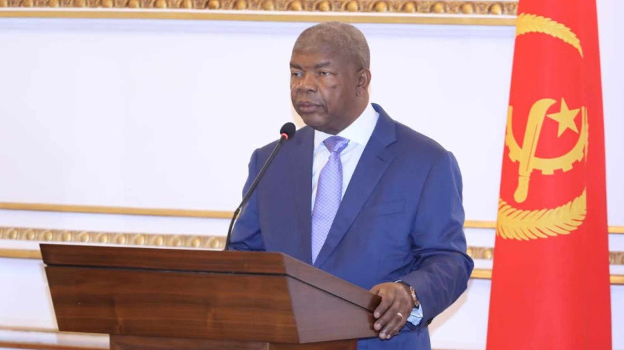 Chefe de Estado real&ccedil;a coragem de Julius Nyerere