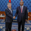 Embaixador do Vietname em Angola, Duong Chinh Chuc, despede-se do Presidente da Rep&uacute;blica, Jo&atilde;o Louren&ccedil;o