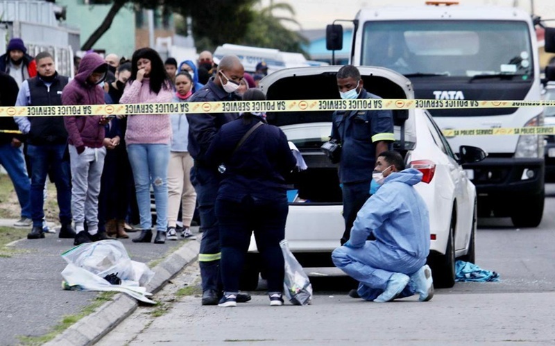 Onze mortos em tr&ecirc;s tiroteios na Cidade do Cabo, &Aacute;frica do Sul