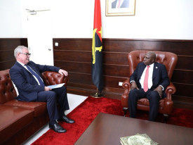 Ministro das Rela&ccedil;&otilde;es Exteriores, T&eacute;te Ant&oacute;nio, recebeu em audi&ecirc;ncia Stefan Traumann, embaixador da Alemanha acreditado em Angola - MIREX