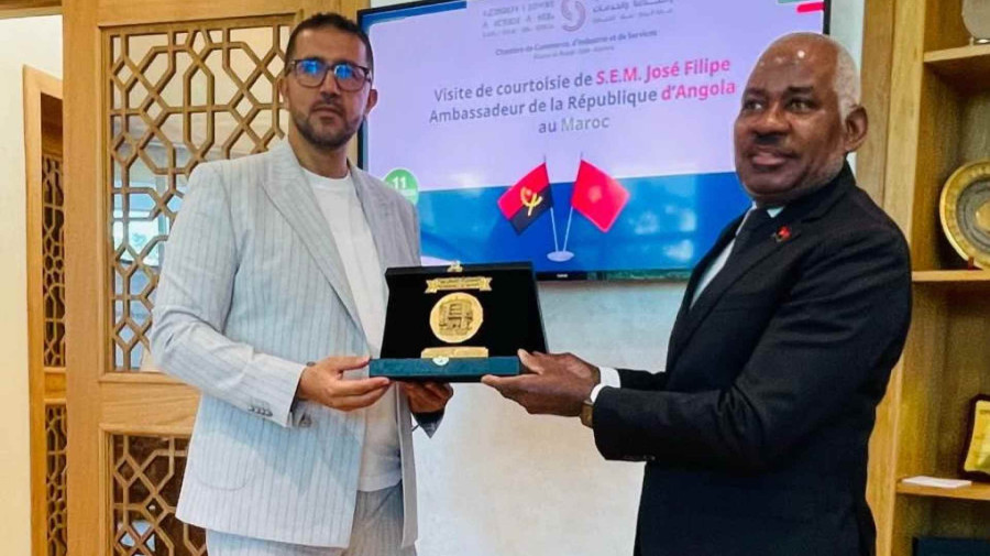 Embaixador de Angola em Marrocos (&agrave; dir.) 