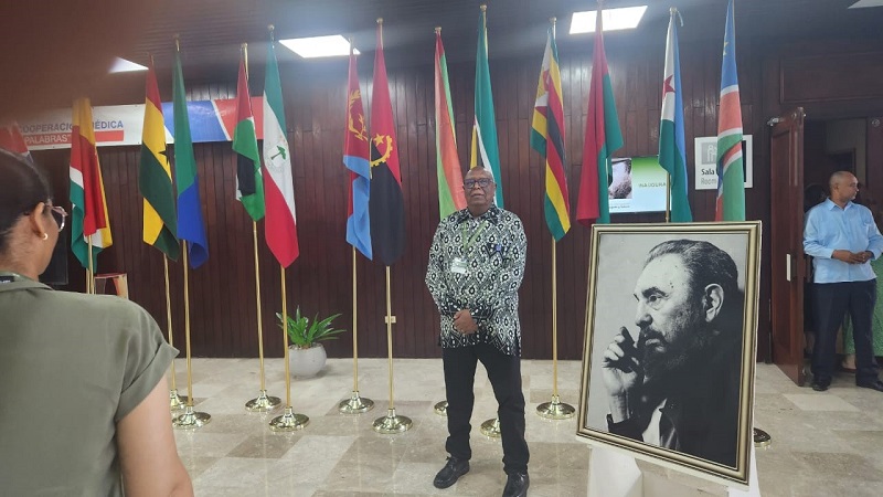 Ministro da Cultura, Filipe Zau, participa, em Havana (Cuba), no primeiro Col&oacute;quio Internacional "Fidel: Legado e Futuro"