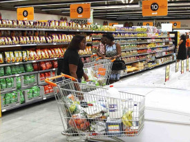 Supermercado em Angola  - DR