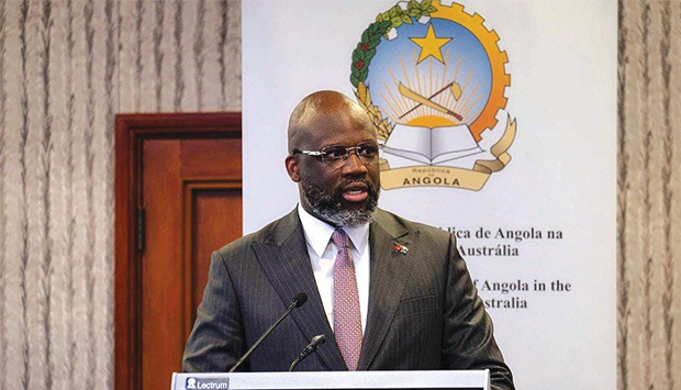Embaixador de Angola na Austr&aacute;lia, Luvualu de Carvalho 