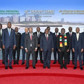 Ministro das Rela&ccedil;&otilde;es Exteriores, T&eacute;te Ant&oacute;nio (3&ordm; na 2&ordf; fila), representou o Presidente da Rep&uacute;blica, Jo&atilde;o Louren&ccedil;o, na 46&ordf; Cimeira Ordin&aacute;ria dos Chefes de Estado e de Governo da SADC