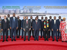 Ministro das Rela&ccedil;&otilde;es Exteriores, T&eacute;te Ant&oacute;nio (3&ordm; na 2&ordf; fila), representou o Presidente da Rep&uacute;blica, Jo&atilde;o Louren&ccedil;o, na 46&ordf; Cimeira Ordin&aacute;ria dos Chefes de Estado e de Governo da SADC - MIREX