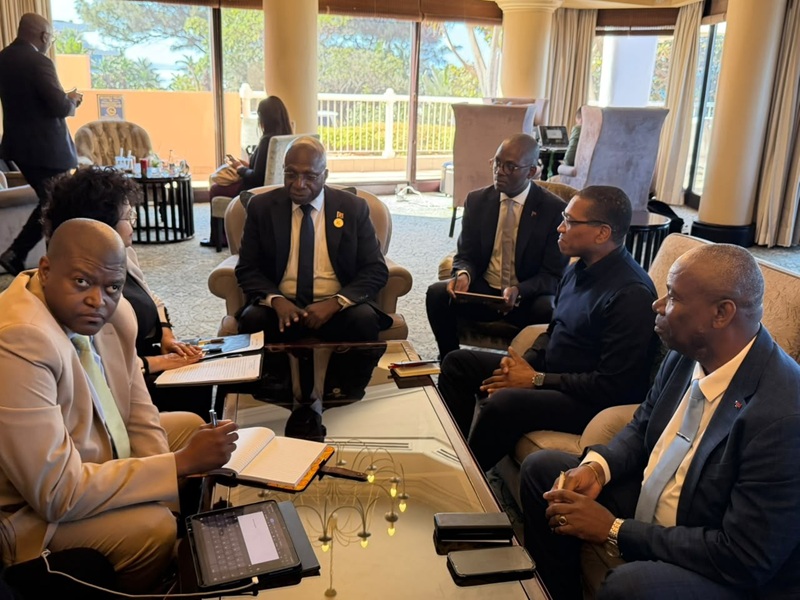 Ministro das Rela&ccedil;&otilde;es Exteriores, T&eacute;te Ant&oacute;nio, reuniu-se na &Aacute;frica do Sul, com a directora executiva da AUDA-NEPAD, Nardos Bekele-Thomas