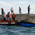Sobe para 94 o n&uacute;mero de mortos no naufr&aacute;gio no Lago Kariba no Zimbabwe 
