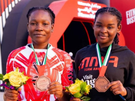As atletas Albertina Ntyamba e Fernanda Sebasti&atilde;o, na categoria juvenil B, conquistaram medalhas de bronze no Mundial de MMA - Cedida