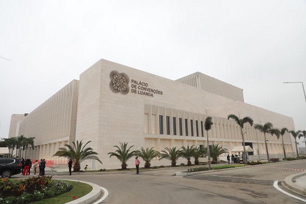Presidente da Rep&uacute;blica, Jo&atilde;o Louren&ccedil;o, inaugurou Pal&aacute;cio de Conven&ccedil;&otilde;es de Luanda