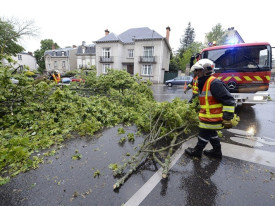 Tornado provoca dezenas de feridos no sul de Fran&ccedil;a - DR