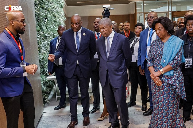 Presidente da Rep&uacute;blica, Jo&atilde;o Louren&ccedil;o, inaugurou o Pal&aacute;cio de Conven&ccedil;&otilde;es de Luanda