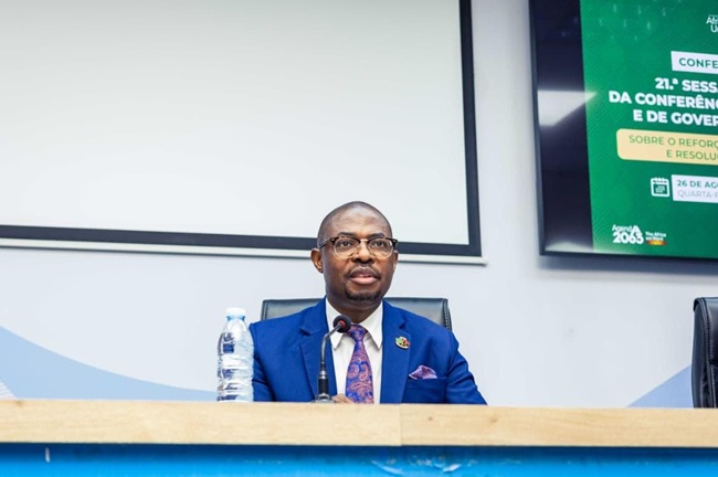 Embaixador de Angola na Eti&oacute;pia e representante permanente junto da Uni&atilde;o Africana, Miguel Bembe, porta-voz da Cimeira da Uni&atilde;o Africana
