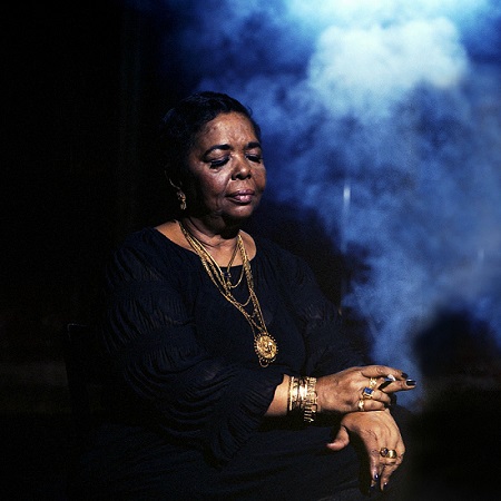 Cantora cabo-verdiana Ces&aacute;ria &Eacute;vora