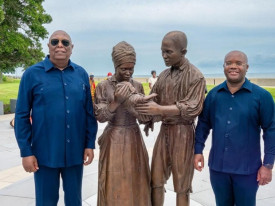 Ministro da Cultura, Filipe Zau, participou, em Fort Monroe (Estados Unidos da Am&eacute;rica), na inaugura&ccedil;&atilde;o do monumento dedicado a ancestrais da fam&iacute;lia Tucker - Cedida