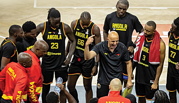 Selec&ccedil;&atilde;o Nacional angolana s&eacute;nior masculina de basquetebol 