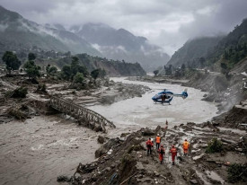 N&uacute;mero de mortos no Nepal e o Tibete j&aacute; ultrapassa mil pessoas  - DR