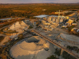 Produ&ccedil;&atilde;o de ouro refor&ccedil;a receitas externas do Zimbabwe - DR