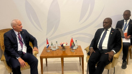 Ministro das Rela&ccedil;&otilde;es Exteriores, T&eacute;te Ant&oacute;nio, reuniu-se, em Belgrado (S&eacute;rvia), com o primeiro vice-ministro dos Neg&oacute;cios Estrangeiros de Cuba, Gerardo Pe&ntilde;alver Portal
