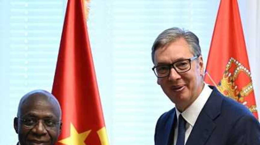 Ministro das Rela&ccedil;&otilde;es Exteriores, T&eacute;te Ant&oacute;nio, entregou, ao Chefe de Estado, da S&eacute;rvia, Aleksandar Vu?i?, uma mensagem do Presidente Jo&atilde;o Louren&ccedil;o