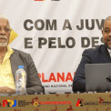 Secret&aacute;rio de Estado para os Desportos, Paulo Madeira (dir), anuncia o concurso p&uacute;blico para a cria&ccedil;&atilde;o da identidade visual do Pr&eacute;mio Nacional do Desporto