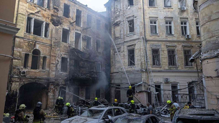 Guerra na Ucr&acirc;nia: ataques russos atingem Kyiv e outras Cidades