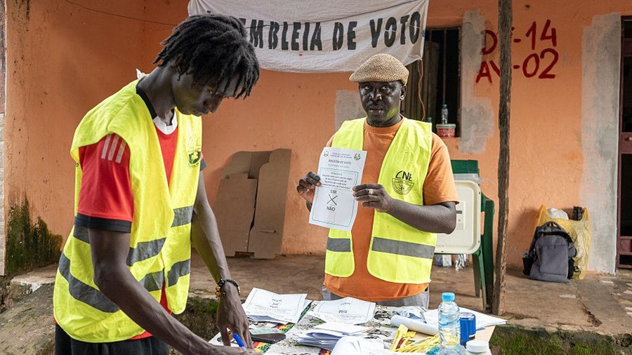 Guin&eacute;-Bissau aprova nova Constitui&ccedil;&atilde;o que refor&ccedil;a poderes presidenciais